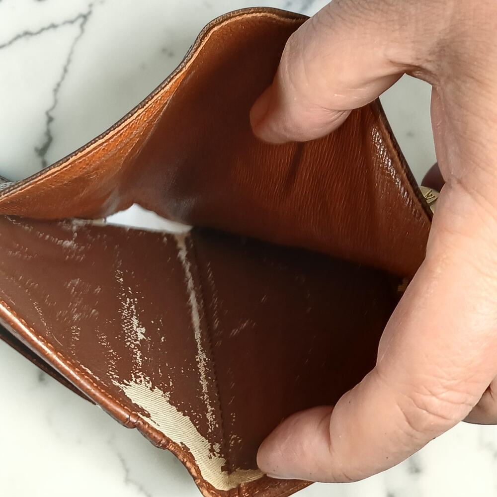 Louis Vuitton Authentic Vintage Monogram French Kisslock Wallet - Picture 14 of 15